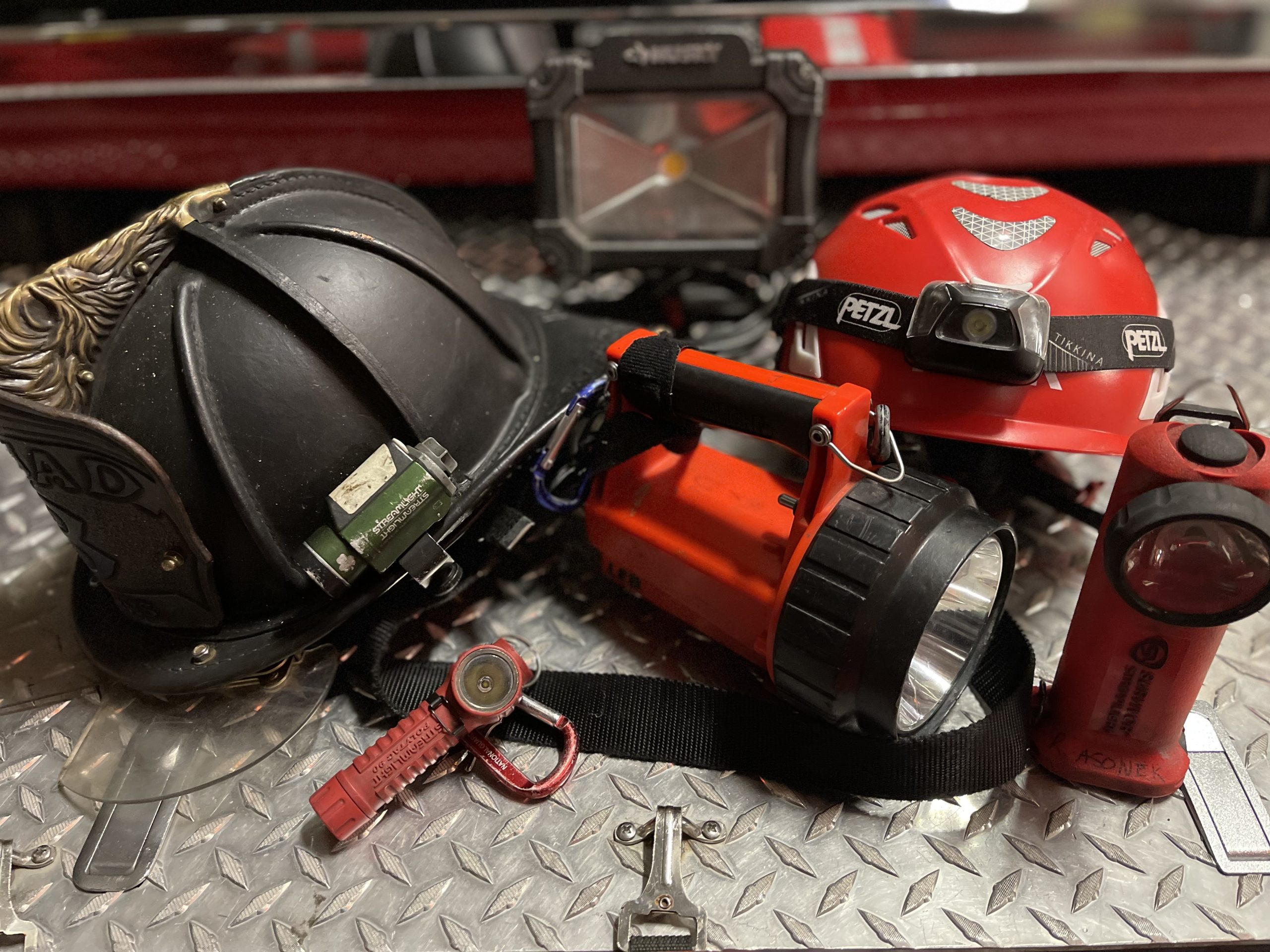 the best firefighter flashlights